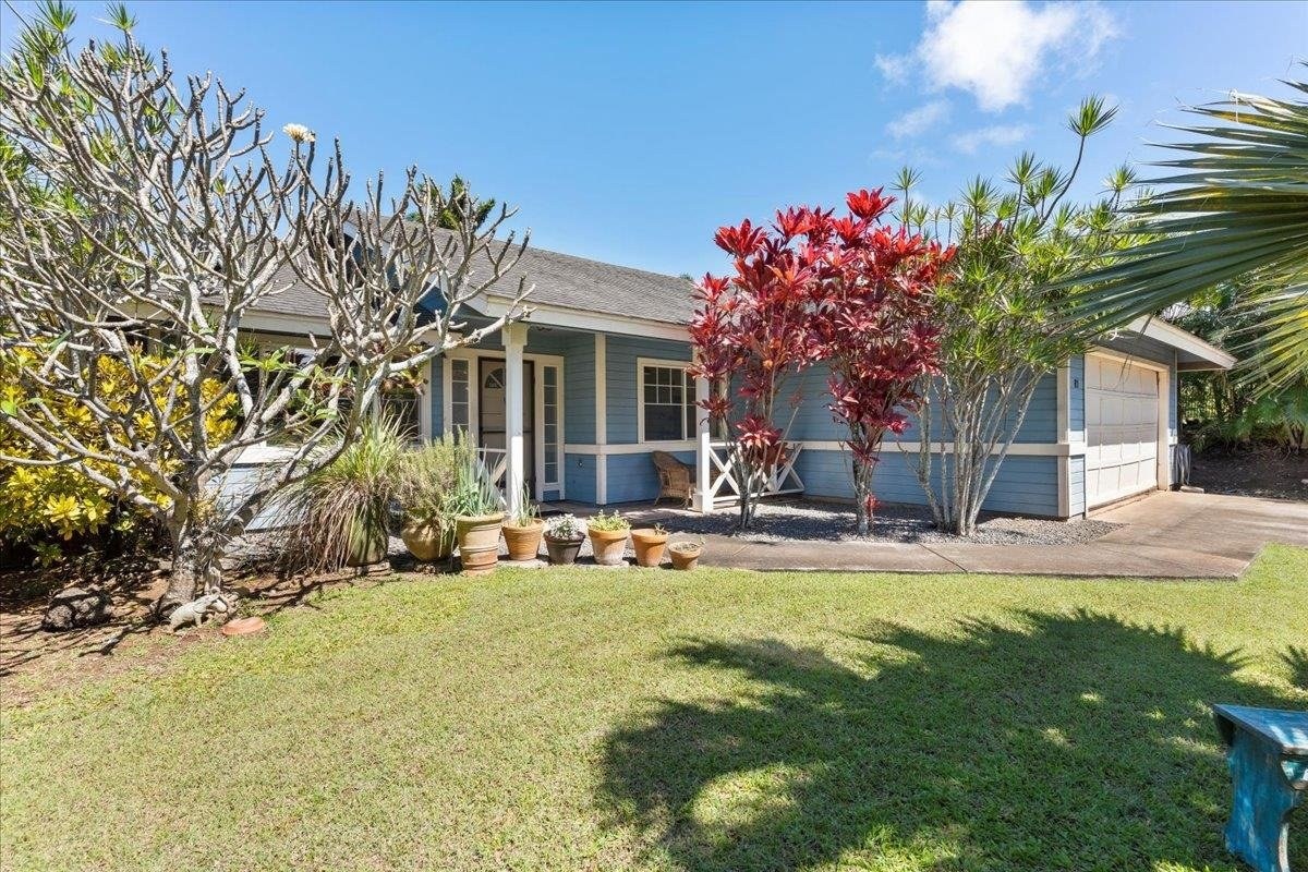 81 Lae Street, Paia, Maui plantation-style cottage